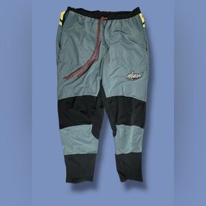Nike Phenom Elite Wild Running 7/8 Pants Size Large Black DA1152-387 Used
